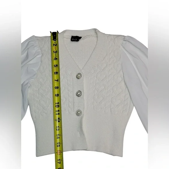 Victorian White Knit Puff Sleeves Cardigan Size S/M - Picture 7 of 12